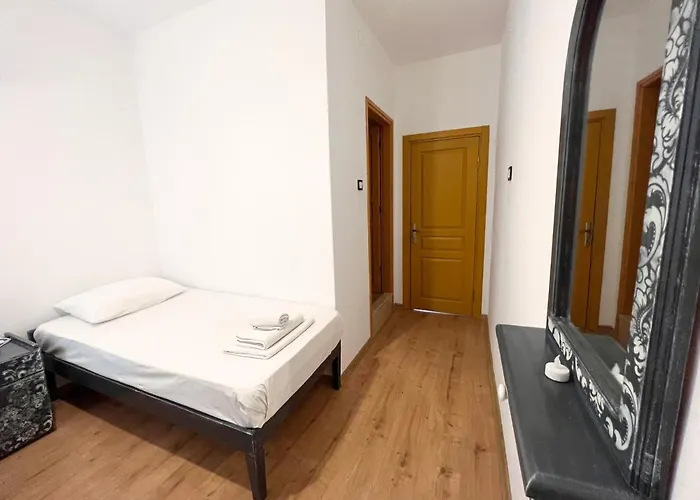 Apart Otel Kaya & 4*